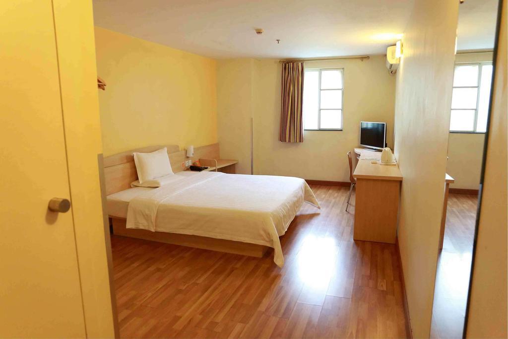 7Days Inn Foshan Coach Terminal Cameră foto
