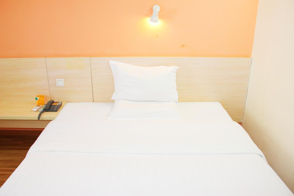 7Days Inn Foshan Coach Terminal Exterior foto